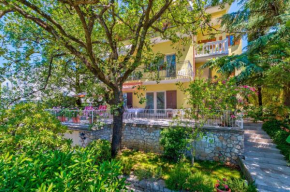 Apartments in Selce 41700
